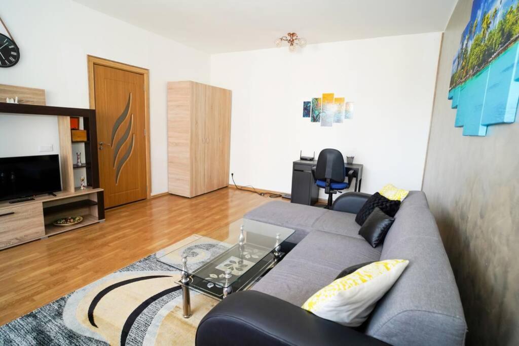 Sky Modern 1 Bedroom Apt W Free Parking Bucharest Exterior photo
